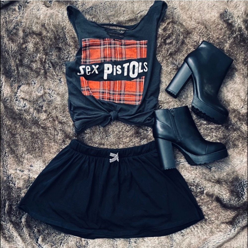 Stretchy Cotton Black Skort